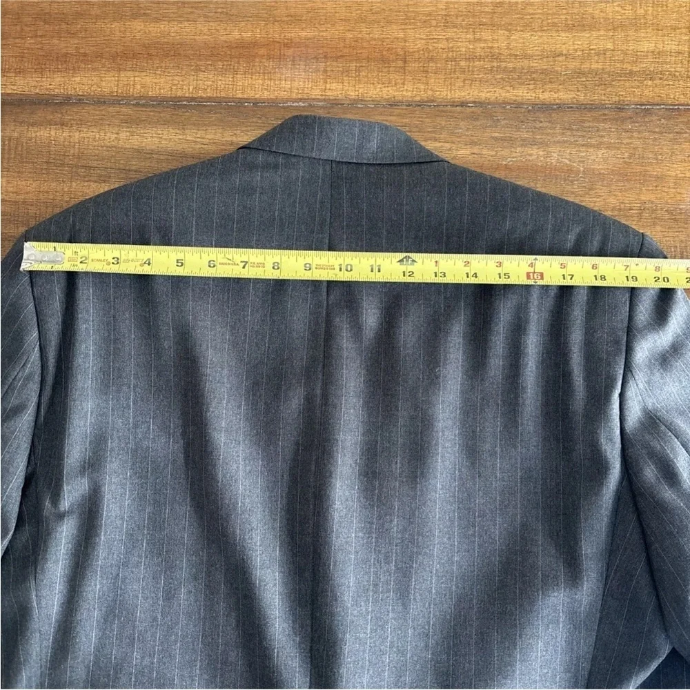 Lauren Ralph Lauren Men's 2 Button Wool Blazer Size 44L Gray Striped